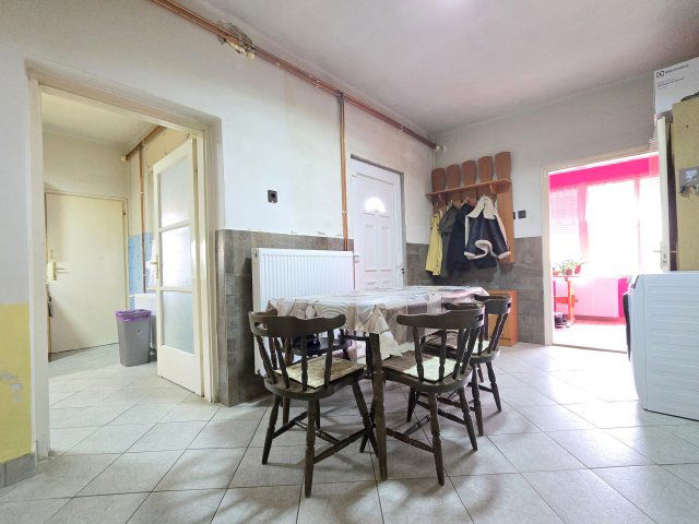 Eladó családi ház, Kisbucsán 35.99 M Ft, 2 szobás