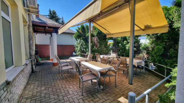 Eladó üzlethelyiség, Nyíregyházán 215 M Ft, 5 szobás