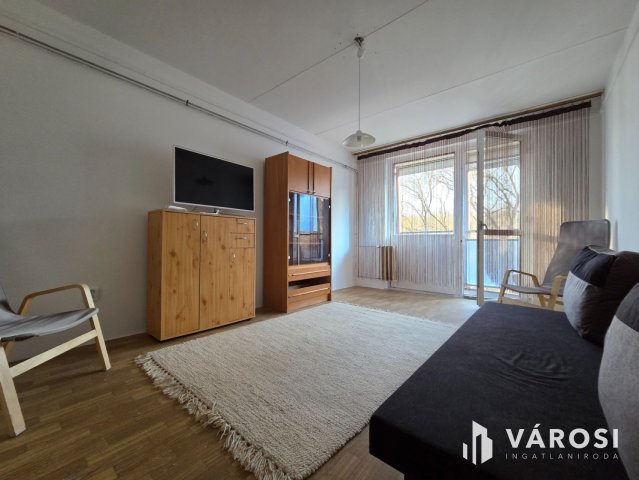 Kiadó panellakás, albérlet, Salgótarjánban 100 E Ft / hó