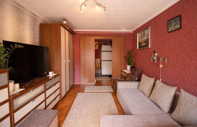 Eladó panellakás, Ajkán 29.9 M Ft, 1+2 szobás