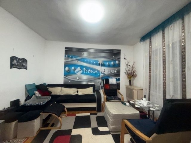 Eladó családi ház, Vecsésen 80 M Ft, 3 szobás