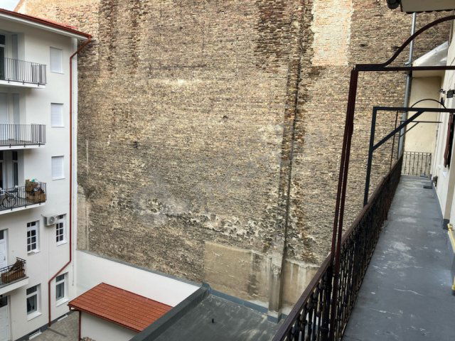 Kiadó téglalakás, albérlet, VII. kerületben, Csengery utcában