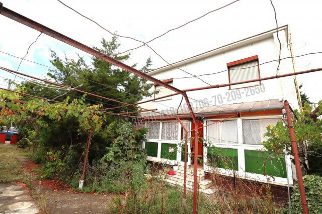 Eladó családi ház, Érden 79.9 M Ft, 3 szobás