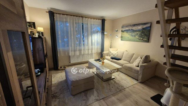 Eladó téglalakás, Egerben 56.9 M Ft, 2 szobás