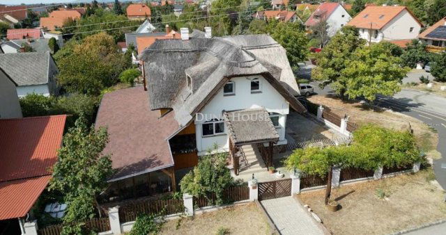 Eladó családi ház, Alsóörsön 149 M Ft, 7 szobás