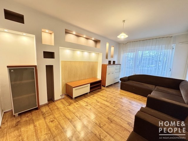 Eladó téglalakás, Hódmezővásárhelyen 47.5 M Ft, 3 szobás