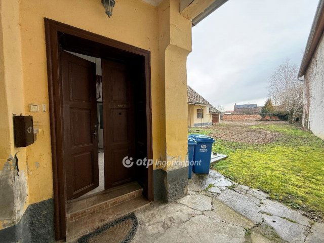 Eladó családi ház, Villányban 55 M Ft, 3 szobás