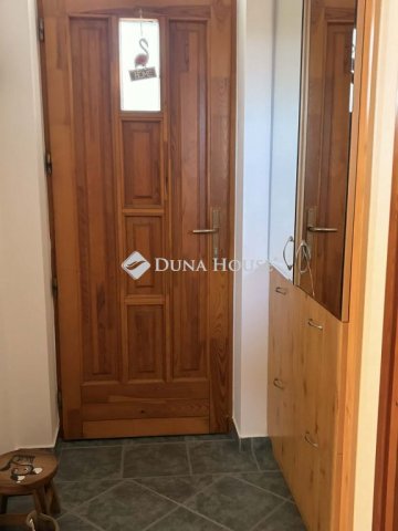 Eladó téglalakás, Nyergesújfaluban, Kossuth Lajos utcában