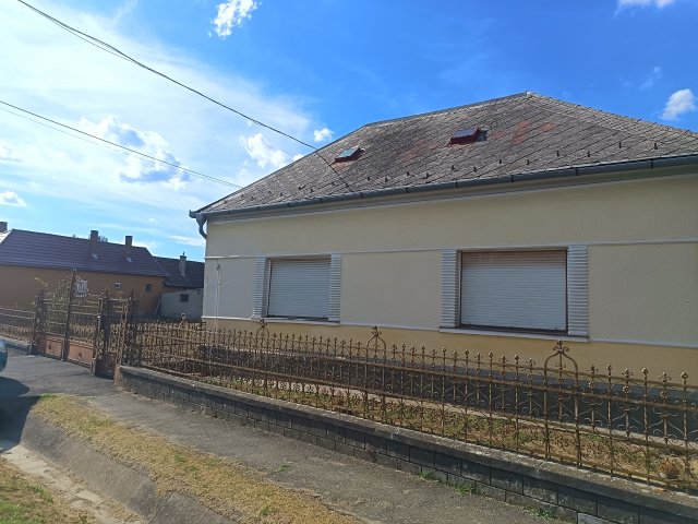 Eladó családi ház, Kaposmérőn 39.9 M Ft, 2+1 szobás