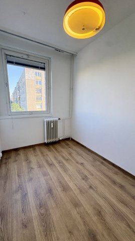 Kiadó panellakás, albérlet, Debrecenben 150 E Ft / hó, 2 szobás