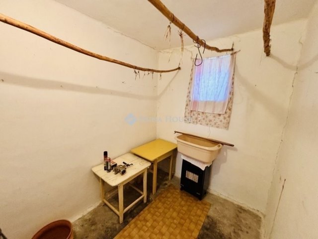 Eladó családi ház, Sándorfalván 55.9 M Ft, 1+1 szobás