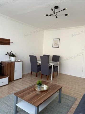Kiadó panellakás, albérlet, Kecskeméten 170 E Ft / hó, 2 szobás