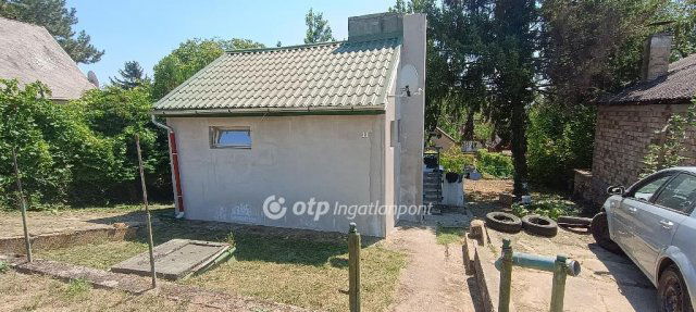 Eladó nyaraló, Dunaszekcsőn 11 M Ft, 1 szobás