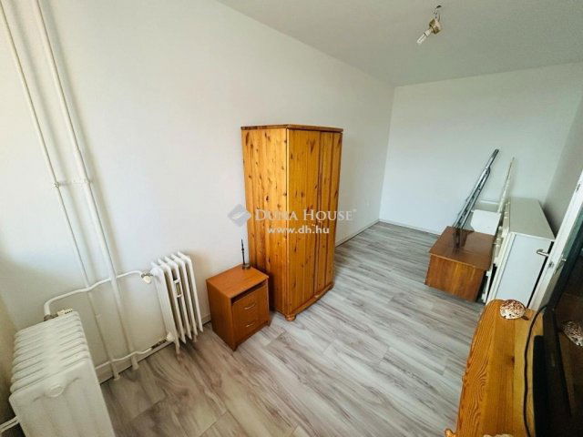 Eladó panellakás, Nagykanizsán 23.9 M Ft, 2 szobás