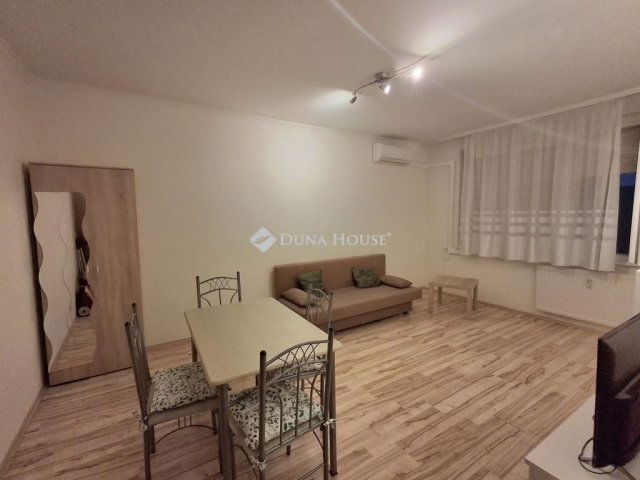 Kiadó panellakás, albérlet, Debrecenben 190 E Ft / hó, 2 szobás