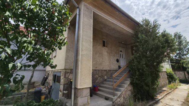 Eladó családi ház, Szadán 84.5 M Ft, 3 szobás