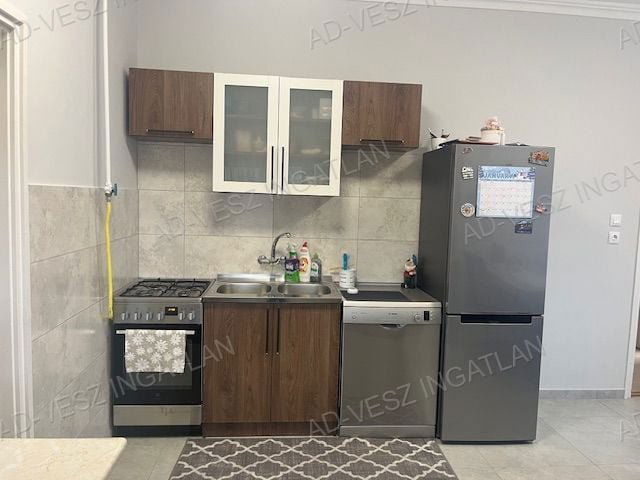 Eladó családi ház, Újhartyánon 96 M Ft, 4 szobás