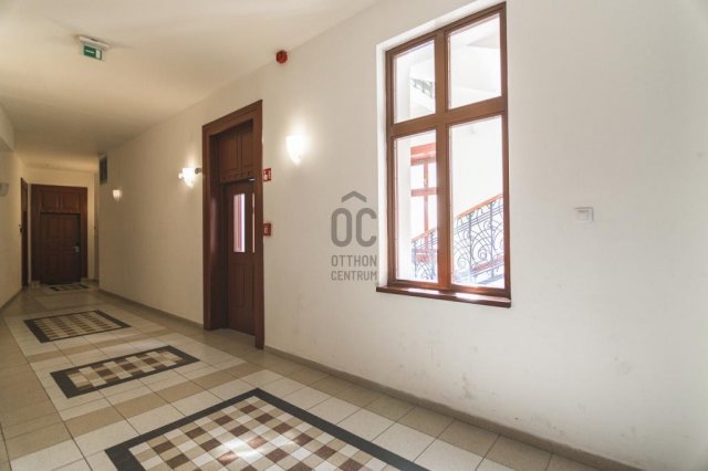 Eladó téglalakás, Budapesten, VII. kerületben 150 M Ft, 3 szobás