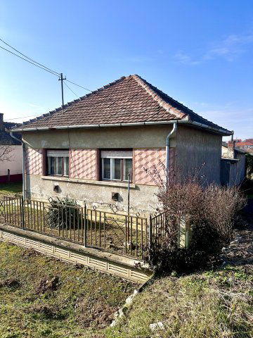 Eladó családi ház, Zalaegerszegen 29.999 M Ft, 2 szobás