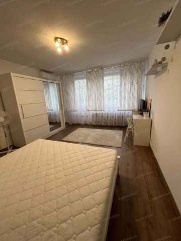Kiadó panellakás, albérlet, Kecskeméten 120 E Ft / hó, 1 szobás