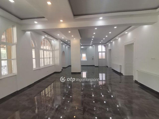 Eladó családi ház, Békéscsabán 79.9 M Ft, 3 szobás