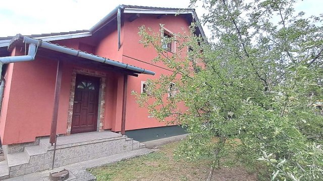 Eladó családi ház, Budapesten, XV. kerületben 126.9 M Ft