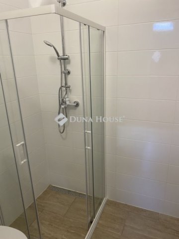 Eladó téglalakás, Budapesten, IV. kerületben 42.5 M Ft, 1 szobás