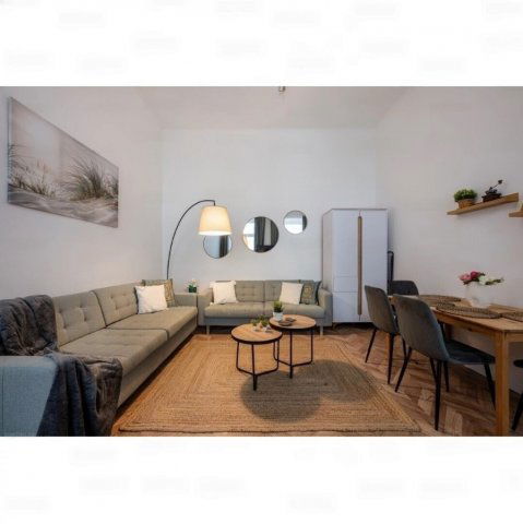 Kiadó téglalakás, albérlet, VII. kerületben, Akácfa utcában