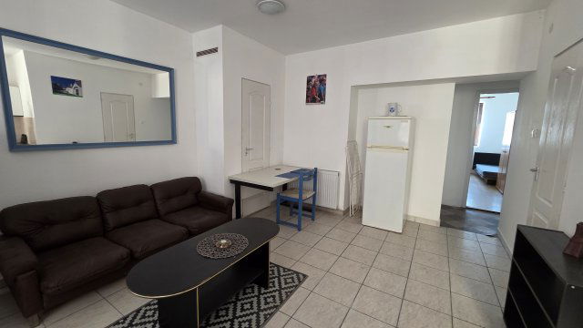 Kiadó téglalakás, albérlet, Esztergomban 190 E Ft / hó