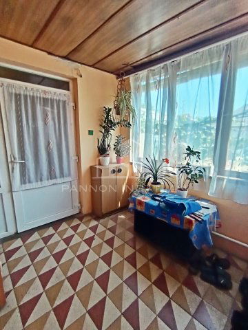 Eladó családi ház, Veszprémben 49.9 M Ft, 2+1 szobás