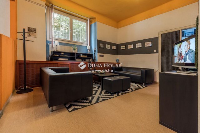 Eladó üzlethelyiség, Budapesten, XI. kerületben 220 M Ft