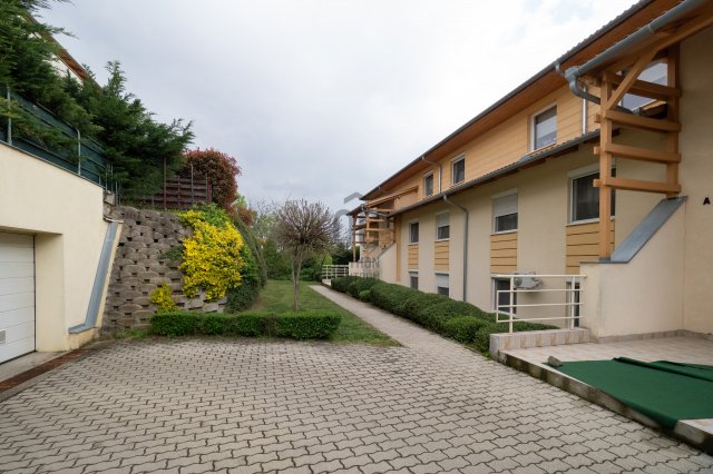 Eladó téglalakás, Pécsett, Nagymeszes dűlőn 57 M Ft, 2 szobás