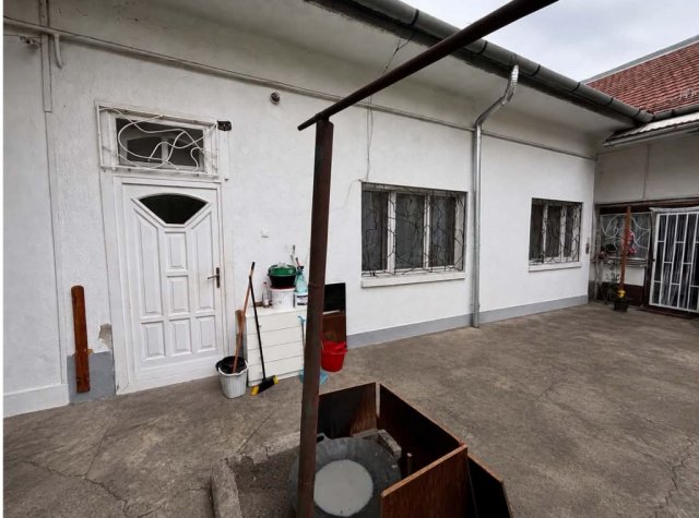 Eladó téglalakás, Budapesten, XX. kerületben, Tátra téren