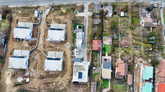 Eladó téglalakás, Budapesten, III. kerületben 145 M Ft, 2 szobás