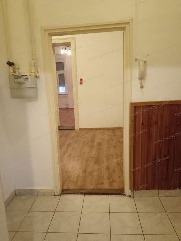 Kiadó családi ház, albérlet, Szolnokon 120 E Ft / hó