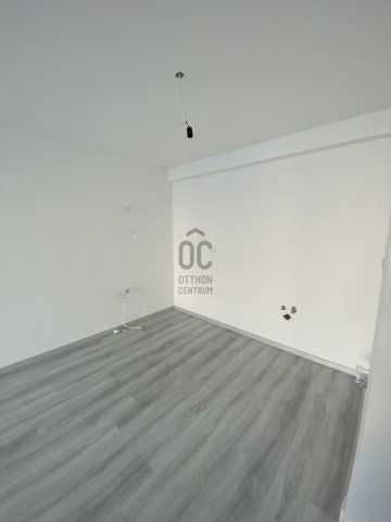 Eladó téglalakás, Siófokon 85.5 M Ft, 2 szobás