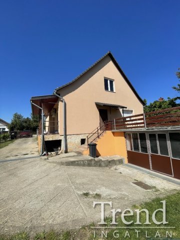 Eladó családi ház, Rácalmáson 84.9 M Ft, 3 szobás