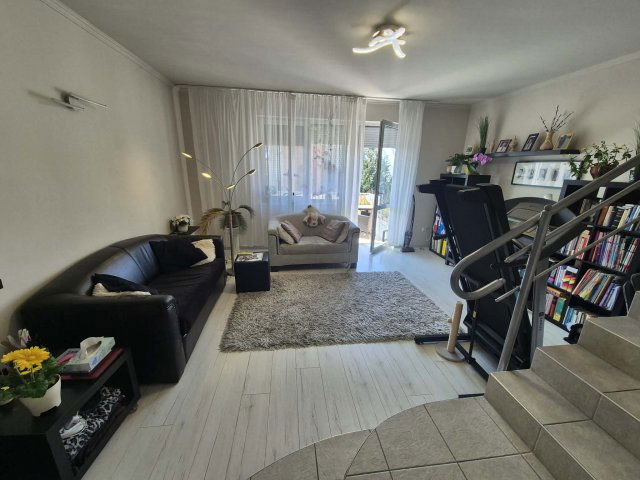 Eladó sorház, Kozármislenyen, Jácint utcában 95 M Ft, 3 szobás