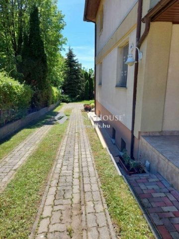 Eladó családi ház, Törökbálinton 241 M Ft, 4 szobás