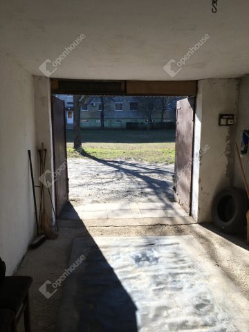 Eladó garázs, Szegeden 10.5 M Ft / költözzbe.hu