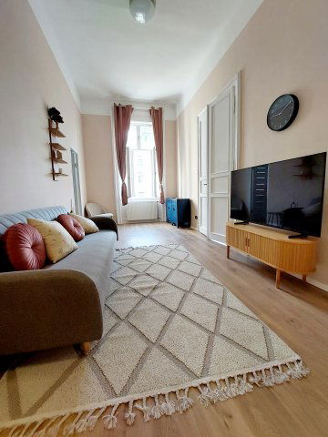 Eladó téglalakás, Budapesten, VI. kerületben, Teréz körúton