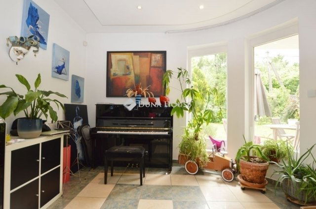 Eladó családi ház, Budapesten, II. kerületben 320 M Ft, 7 szobás