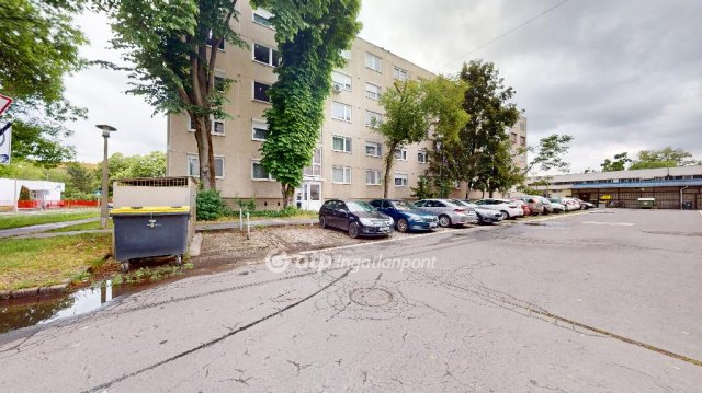 Eladó panellakás, Miskolcon 23.9 M Ft, 1+1 szobás