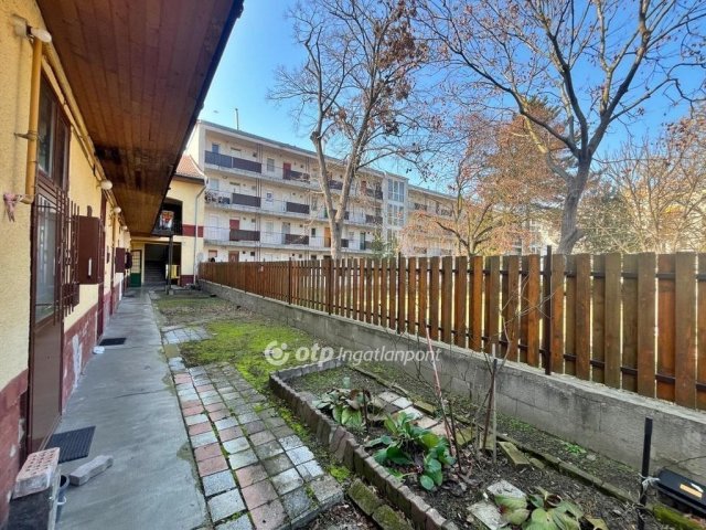 Eladó téglalakás, Budapesten, IV. kerületben 34.9 M Ft, 1 szobás
