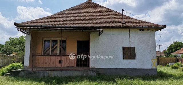 Eladó családi ház, Nagyecseden 9 M Ft, 3 szobás