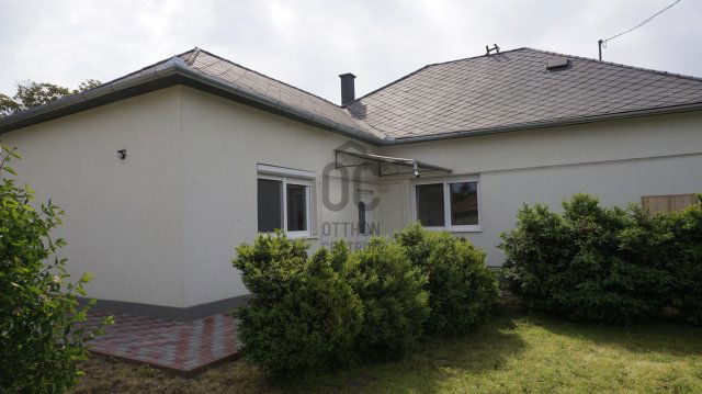 Eladó családi ház, Tiszafüreden 42 M Ft, 3 szobás