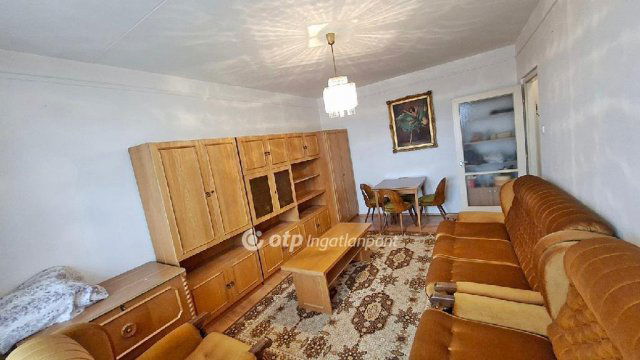 Eladó panellakás, Kazincbarcikán 19.9 M Ft, 1+1 szobás