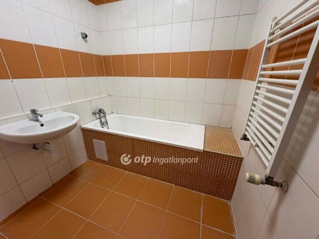 Eladó téglalakás, Budapesten, XX. kerületben 84.49 M Ft