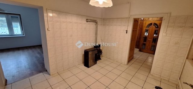 Eladó családi ház, Gödöllőn 89.9 M Ft, 4 szobás