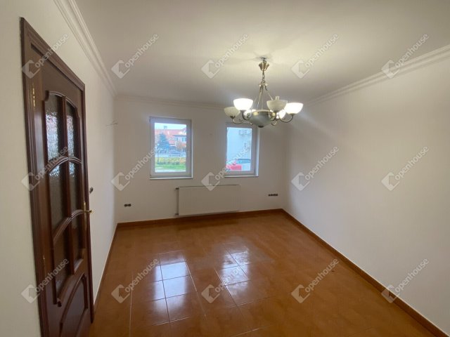 Eladó téglalakás, Mosonmagyaróváron 54.99 M Ft, 2 szobás